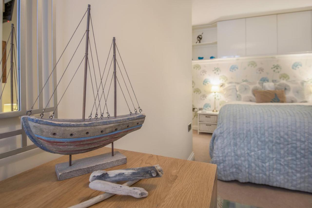 Old Templars Cottage Spittal  エクステリア 写真